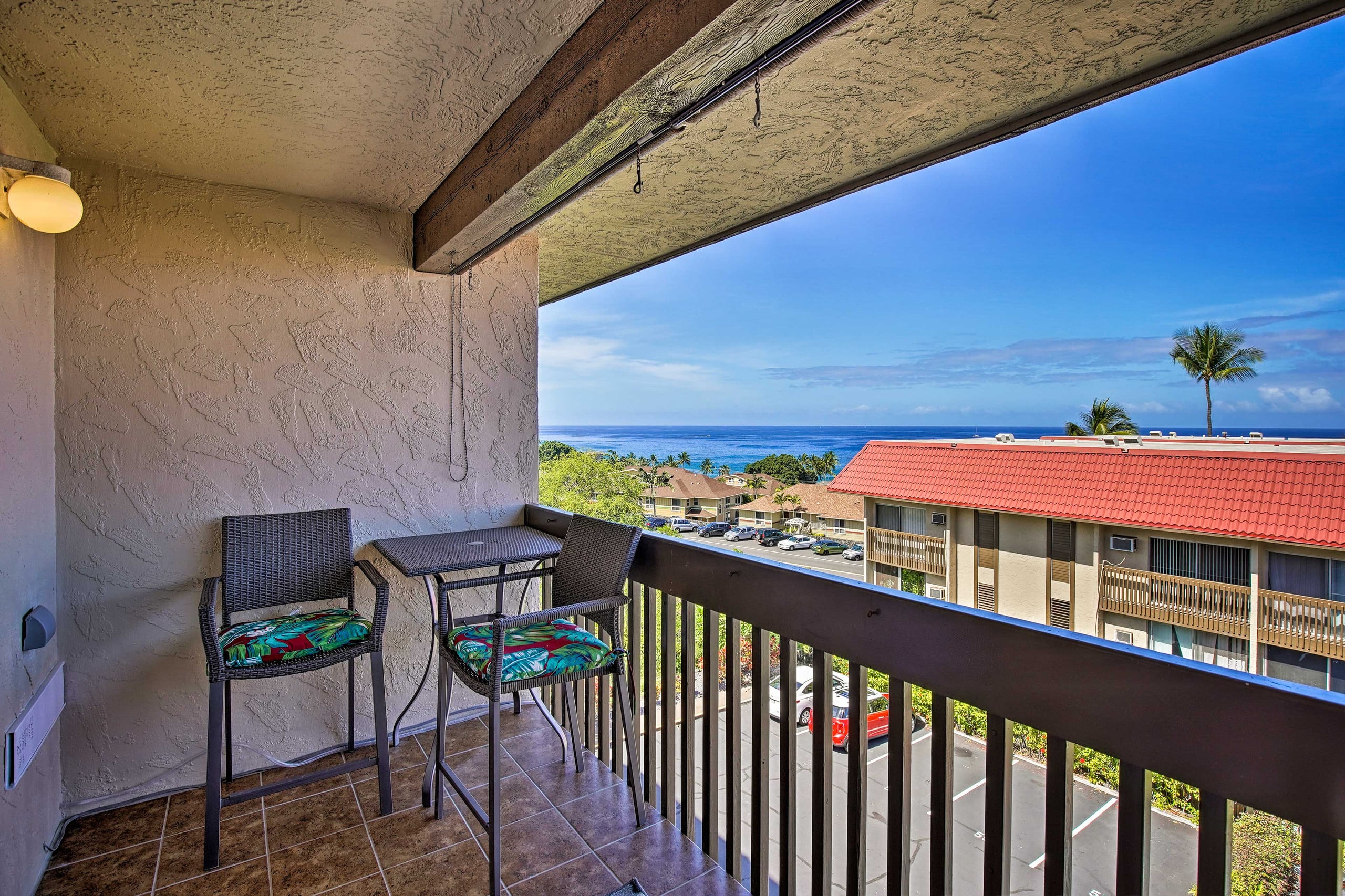 Condo in Kailua-Kona · ★4.47 · 2 bedrooms · 2 beds · 1.5 baths - Image 20