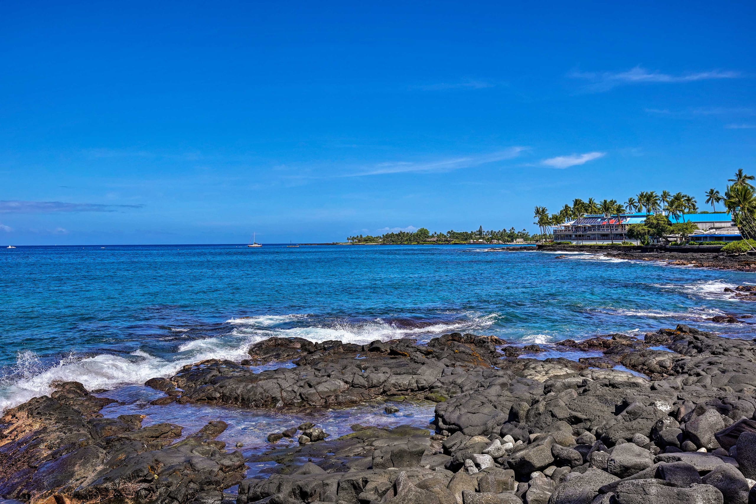 Condo in Kailua-Kona · ★4.47 · 2 bedrooms · 2 beds · 1.5 baths - Image 3