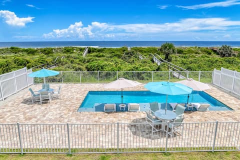 Beachfront w/New Heated Pool, Private Beach Access