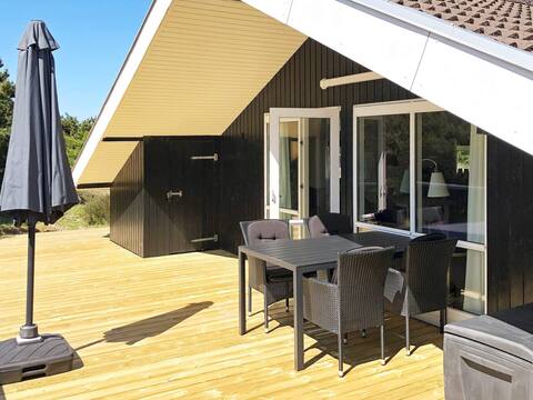 6 person holiday home in blåvand