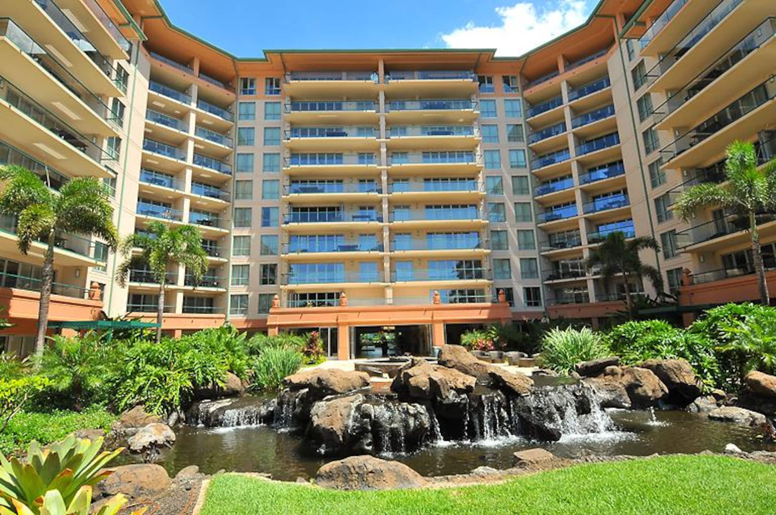 Condo in Lahaina · ★4.91 · 1 bedroom · 2 beds · 1 bath - Image 32