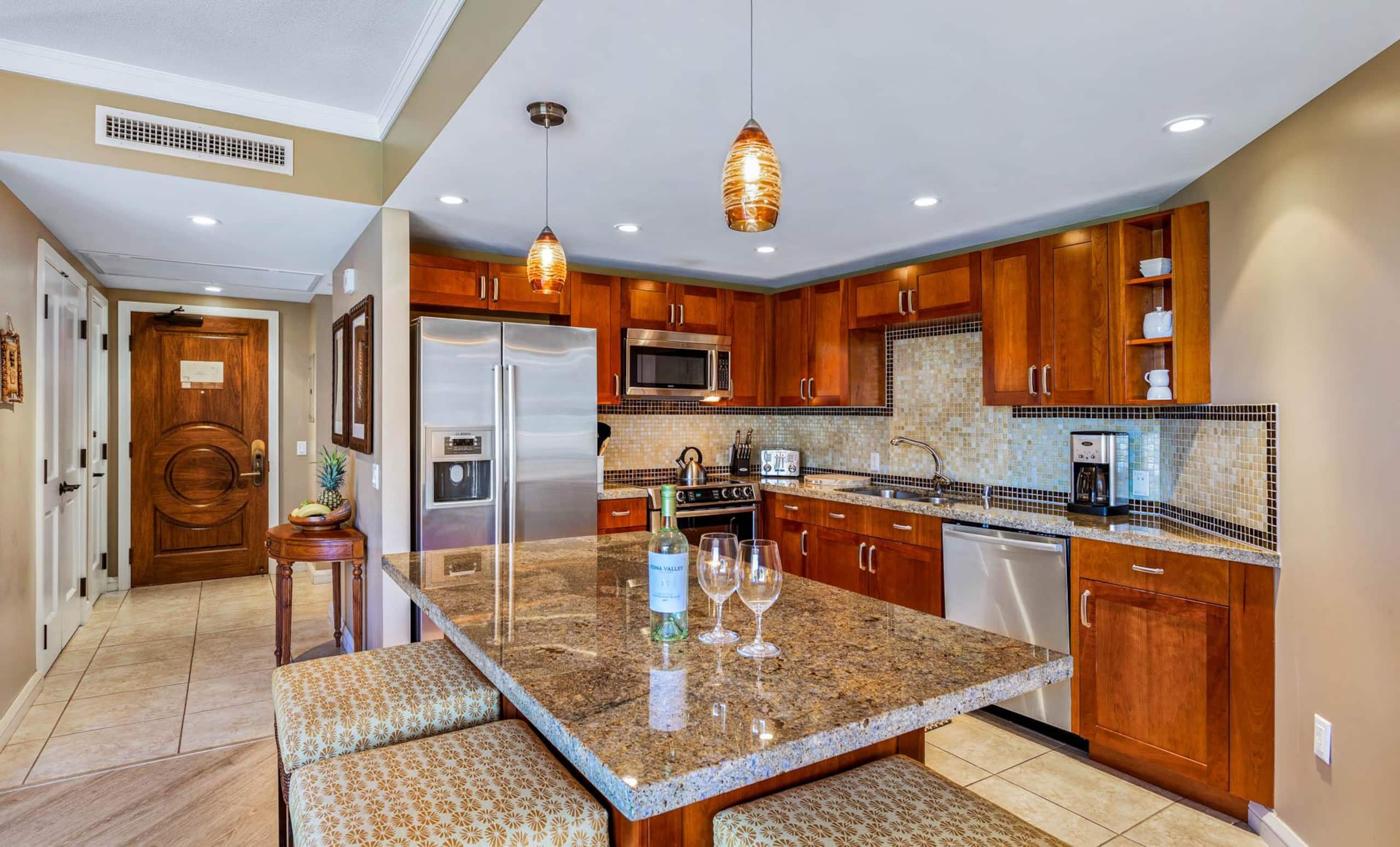 Condo in Lahaina · ★4.91 · 1 bedroom · 2 beds · 1 bath - Image 3