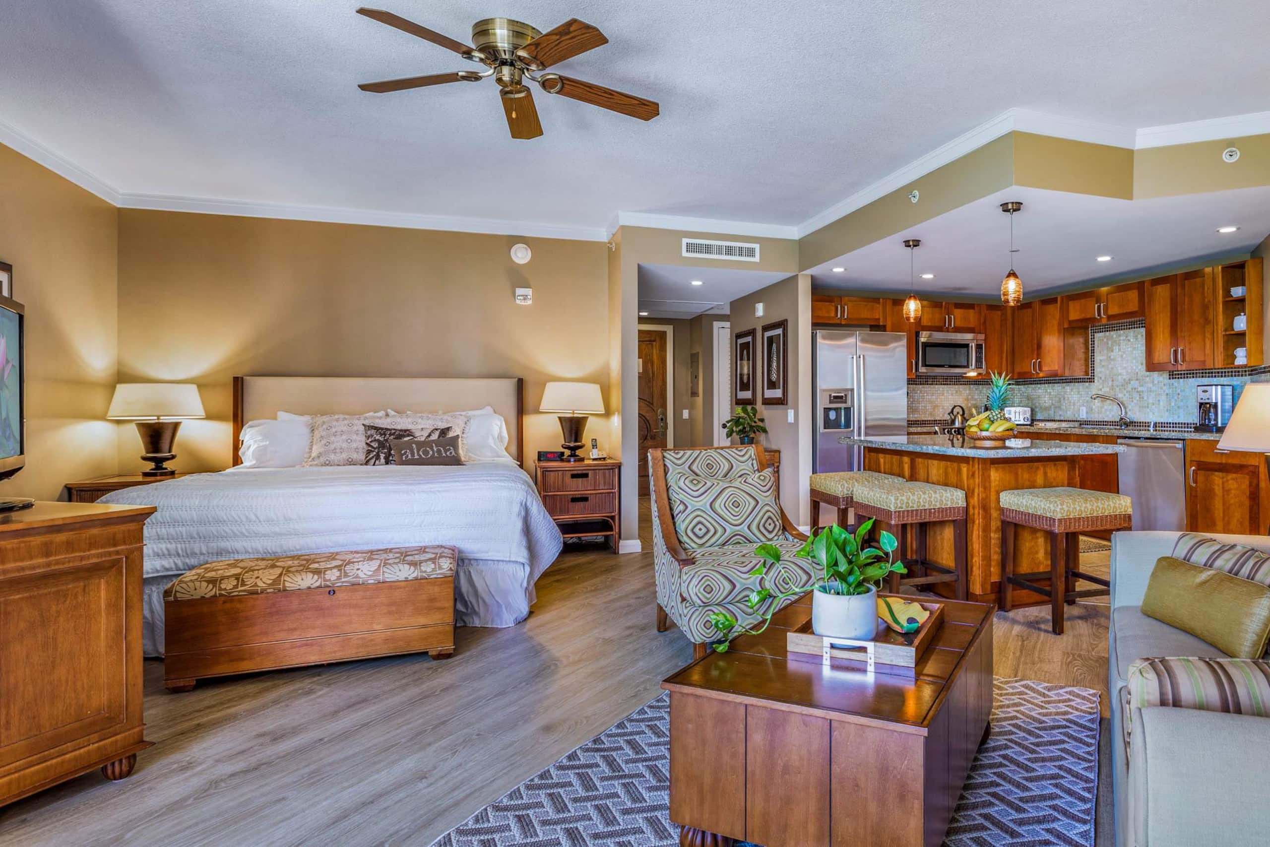 Condo in Lahaina · ★4.91 · 1 bedroom · 2 beds · 1 bath - Image 2