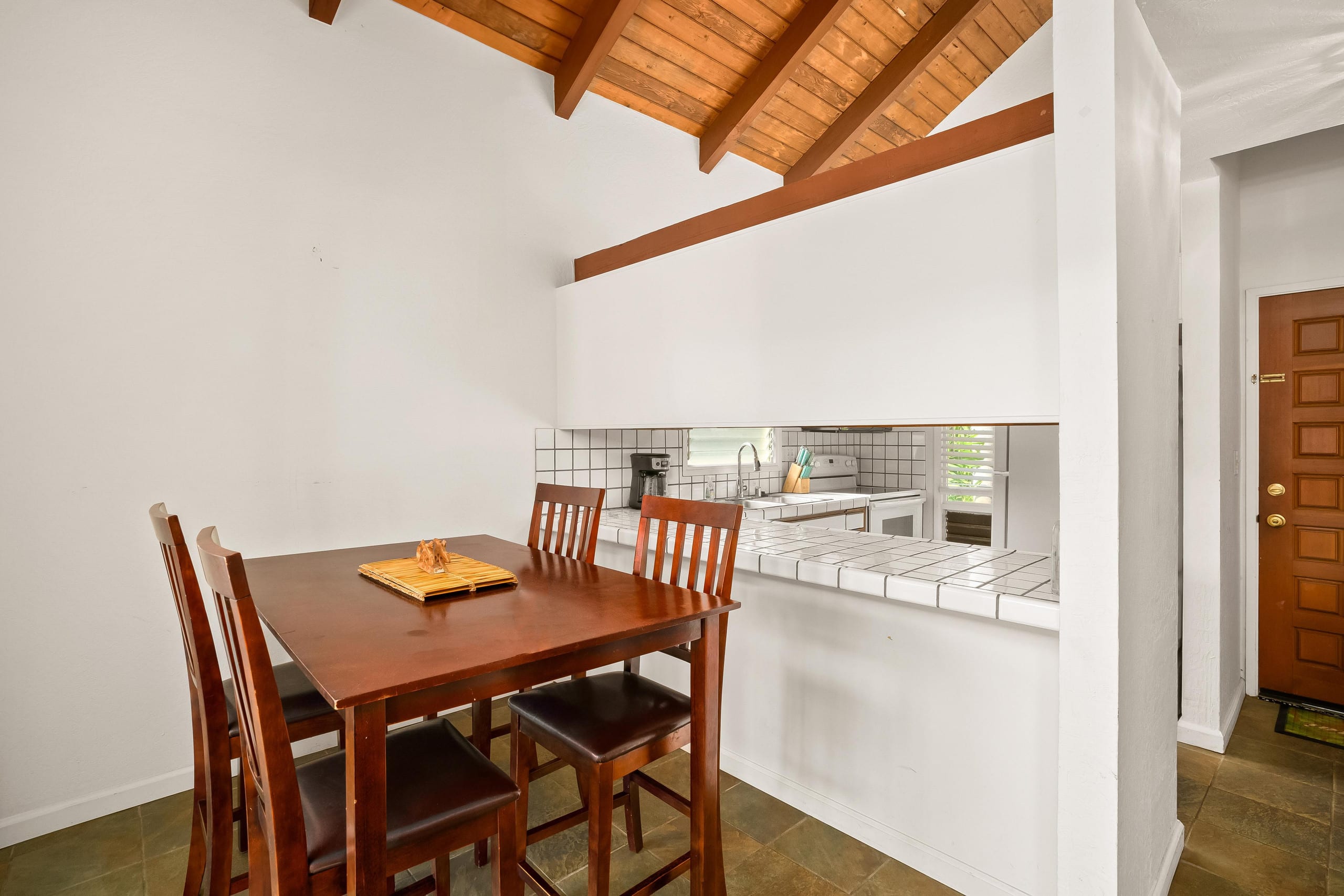 Cabin in Koloa · ★4.41 · 2 bedrooms · 2 beds · 2 private baths - Image 8