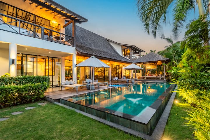 8-Bedroom Luxury Retreat • Rice Field Views • Beac