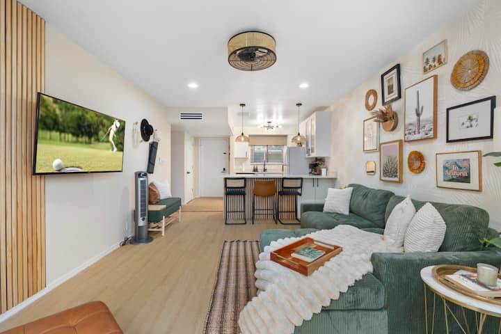 Palm Paradise-old Town Condo With Sunset Views - Paradise Valley, AZ