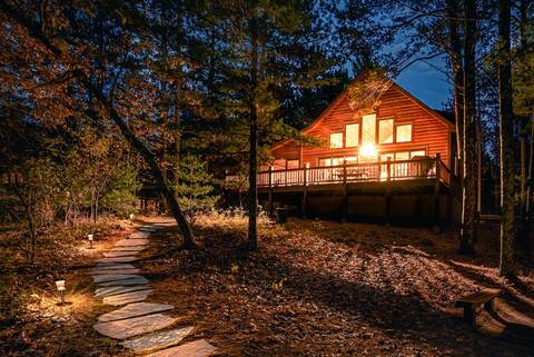 Whispering Pines Lakeside Log