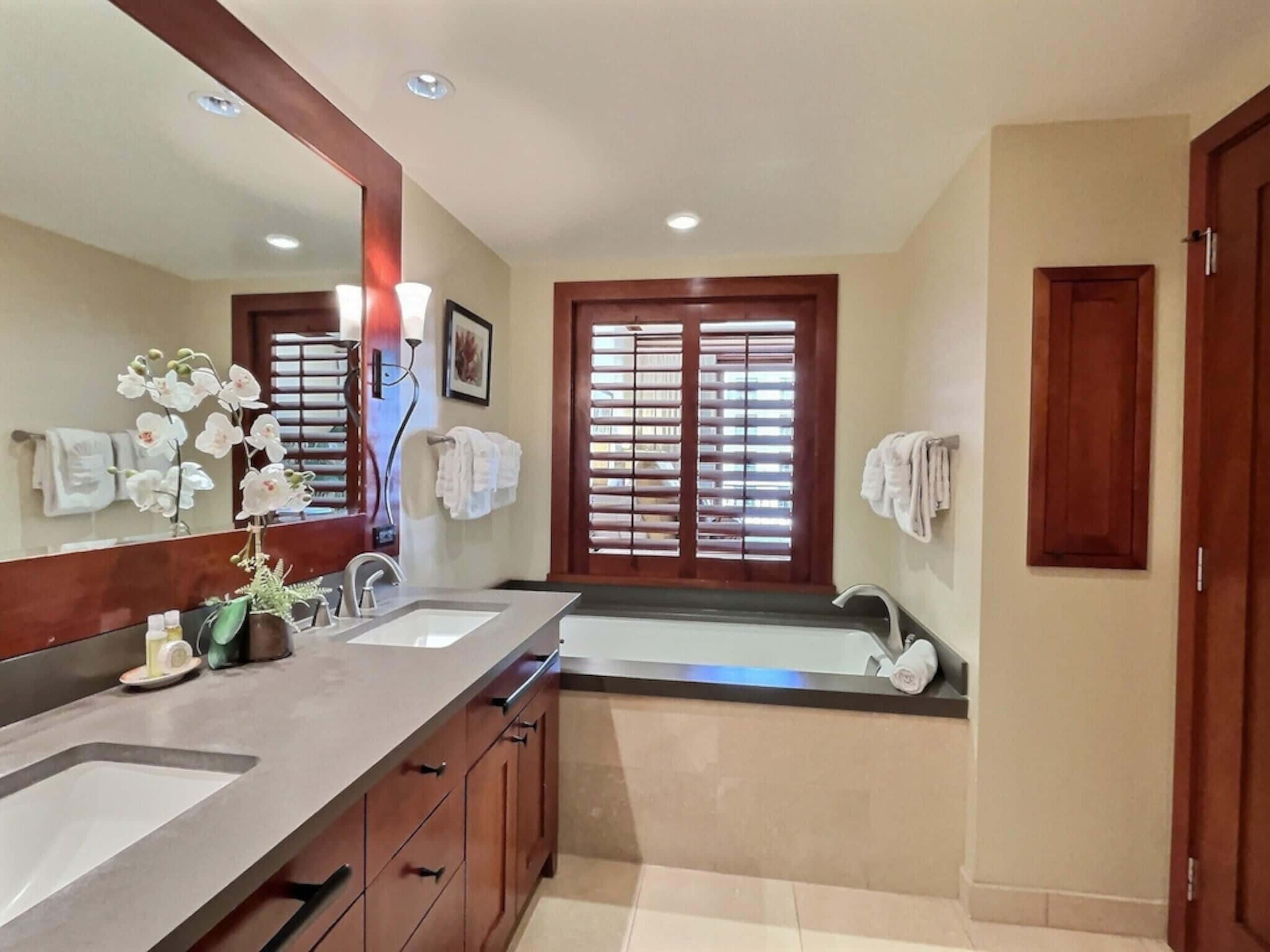 Condo in Kapolei · ★5.0 · 3 bedrooms · 5 beds · 3 private baths - Image 15