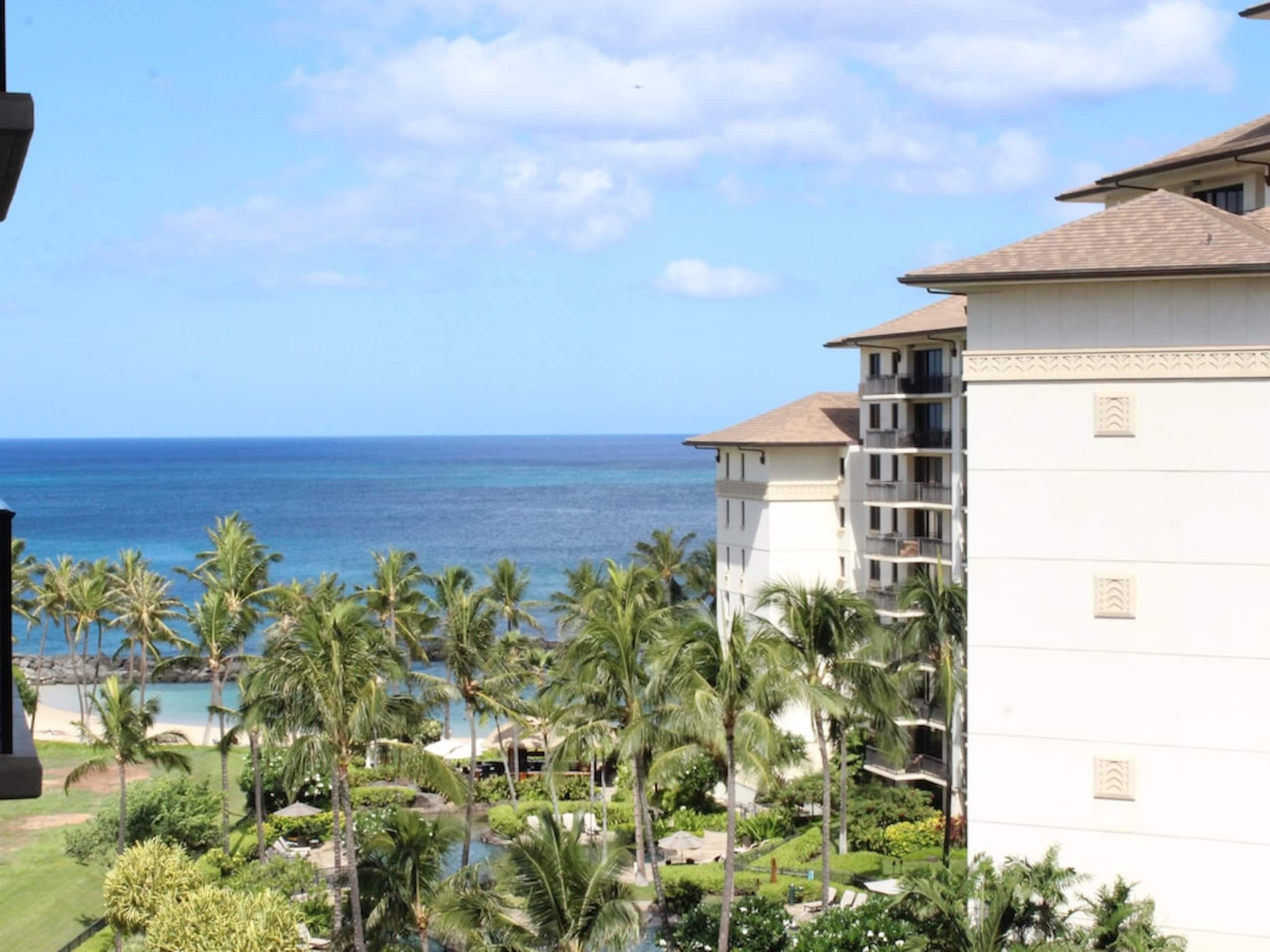 Condo in Kapolei · ★5.0 · 3 bedrooms · 5 beds · 3 private baths - Image 1