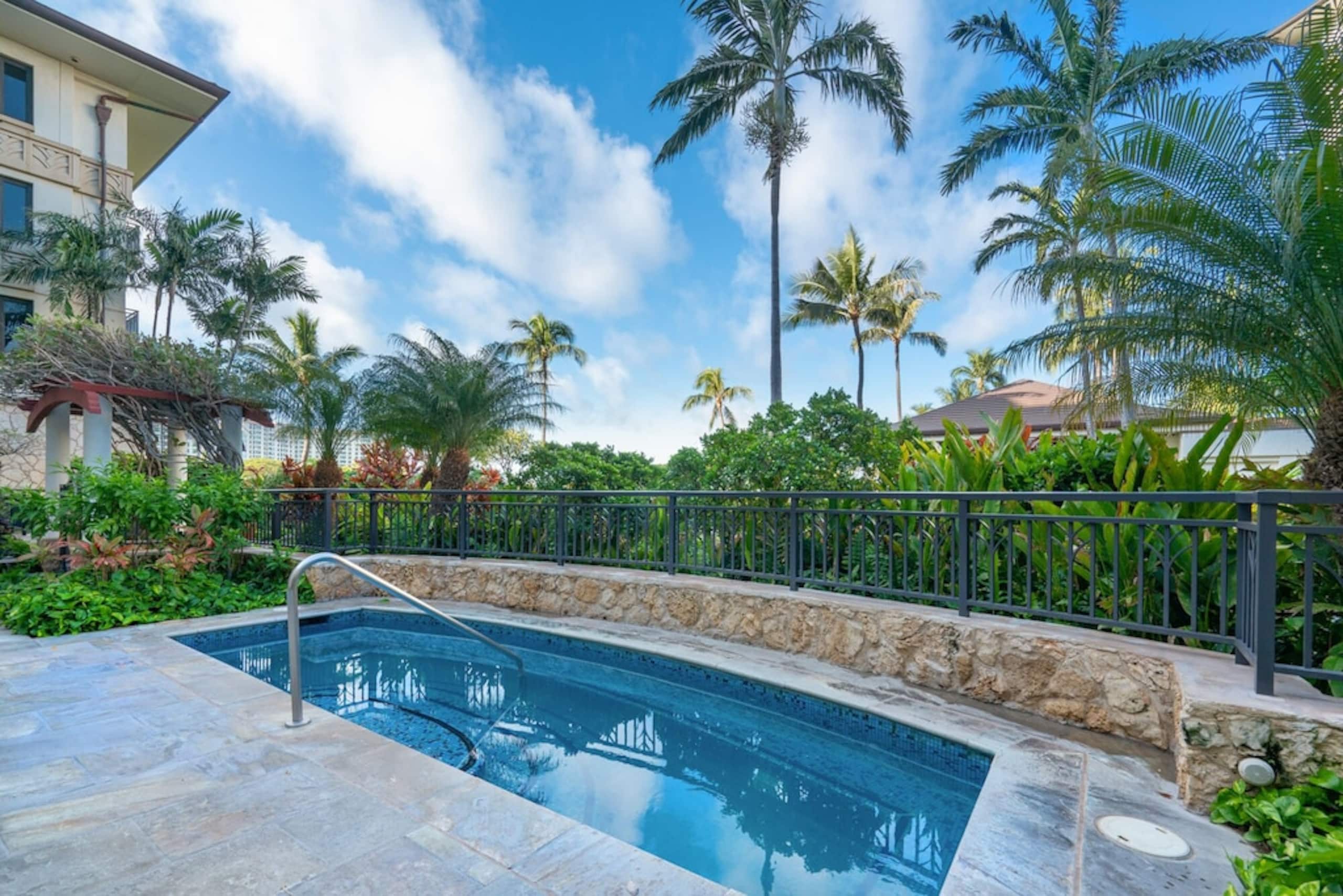 Condo in Kapolei · ★5.0 · 3 bedrooms · 5 beds · 3 private baths - Image 34