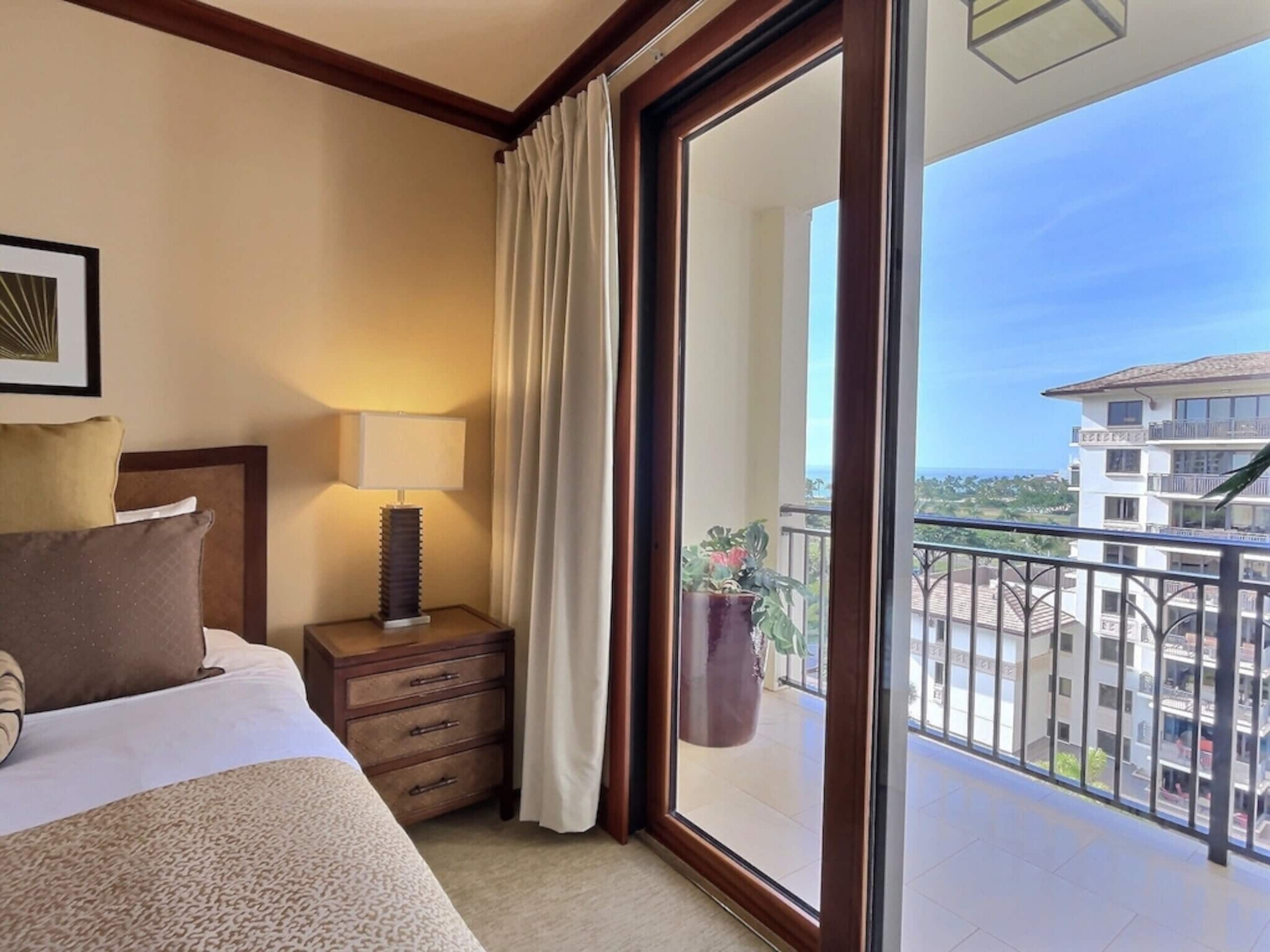 Condo in Kapolei · ★5.0 · 3 bedrooms · 5 beds · 3 private baths - Image 14