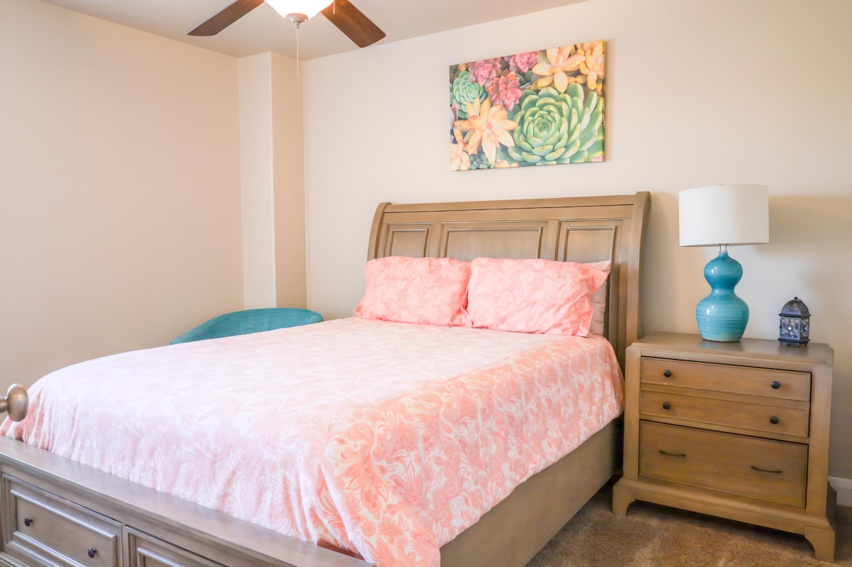 Спалня с двойно легло