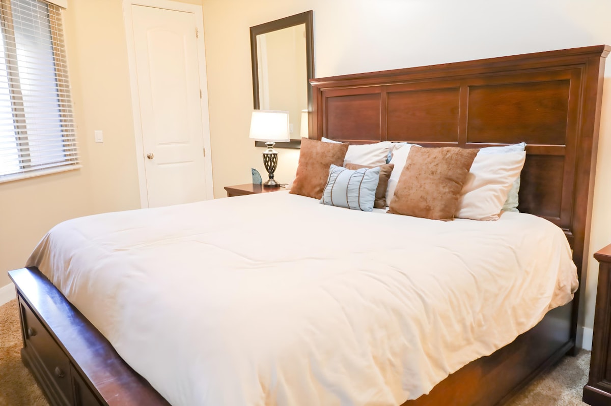 По - надолу, майстор