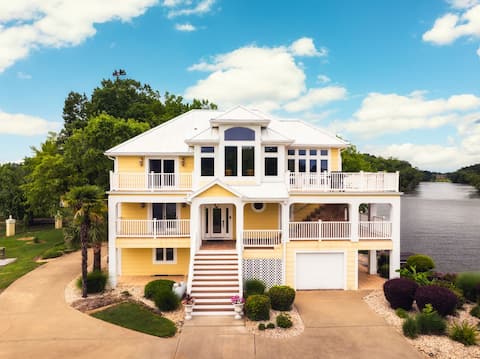 Banana Point Rental at River Rocks Landing