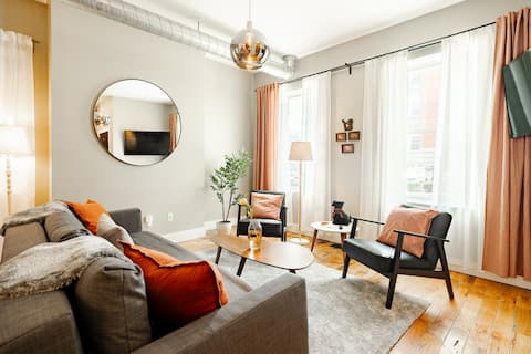 Top performing Airbnb: Huge Parkside Retreat Downtown-Private Roof Decks in Pendleton