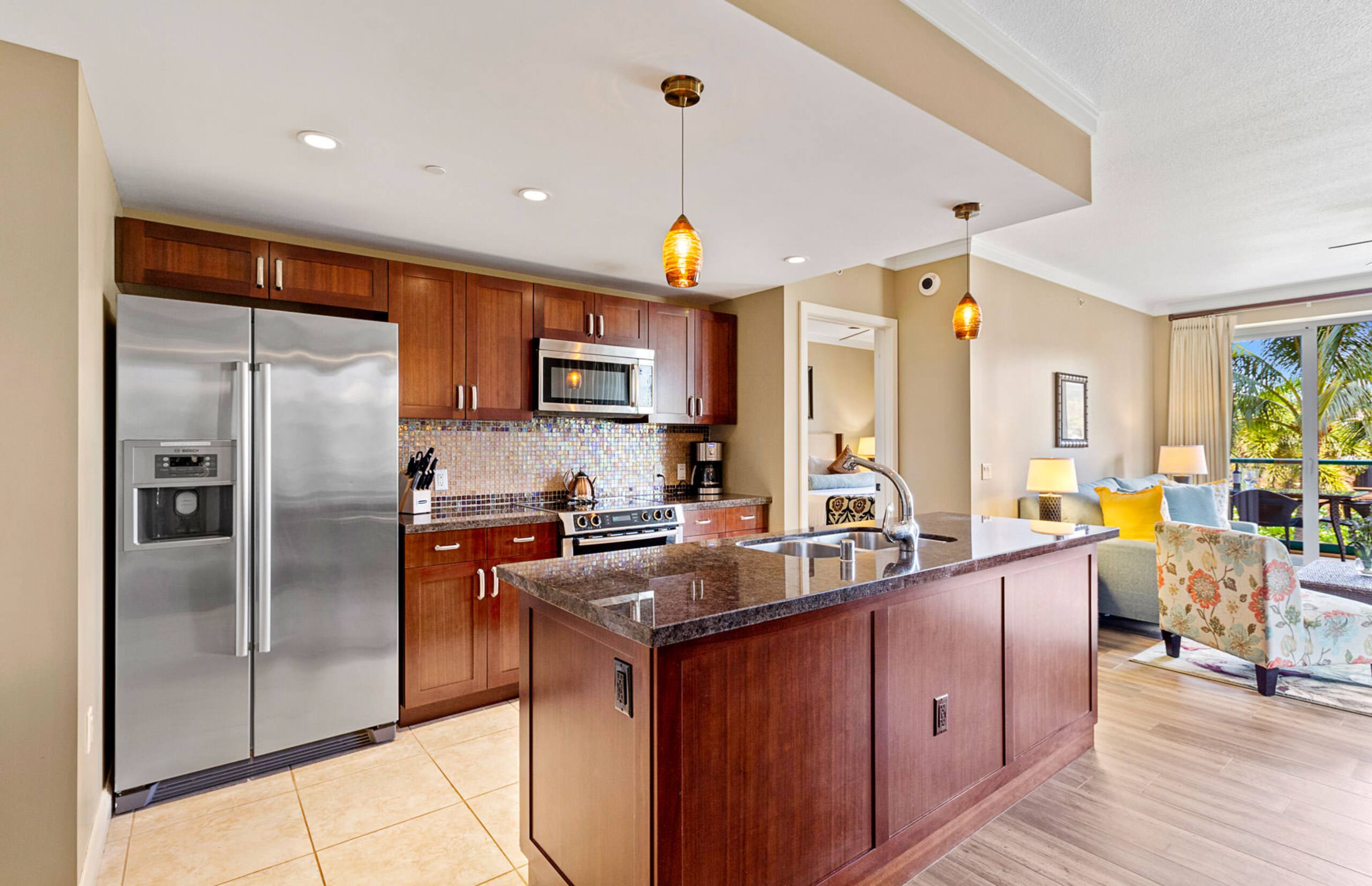 Condo in Lahaina · ★4.0 · 2 bedrooms · 3 beds · 2 baths - Image 7