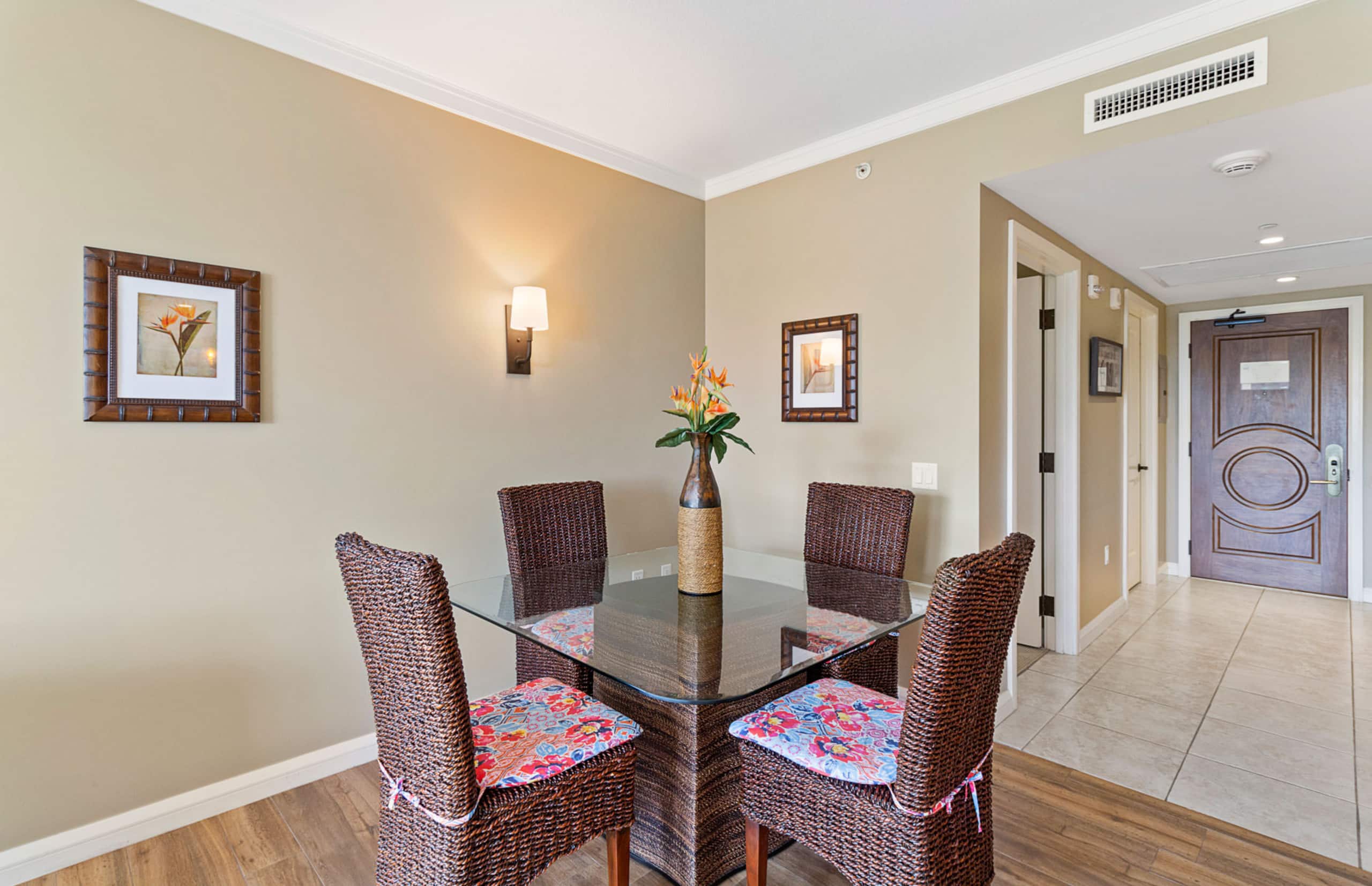 Condo in Lahaina · ★4.0 · 2 bedrooms · 3 beds · 2 baths - Image 8