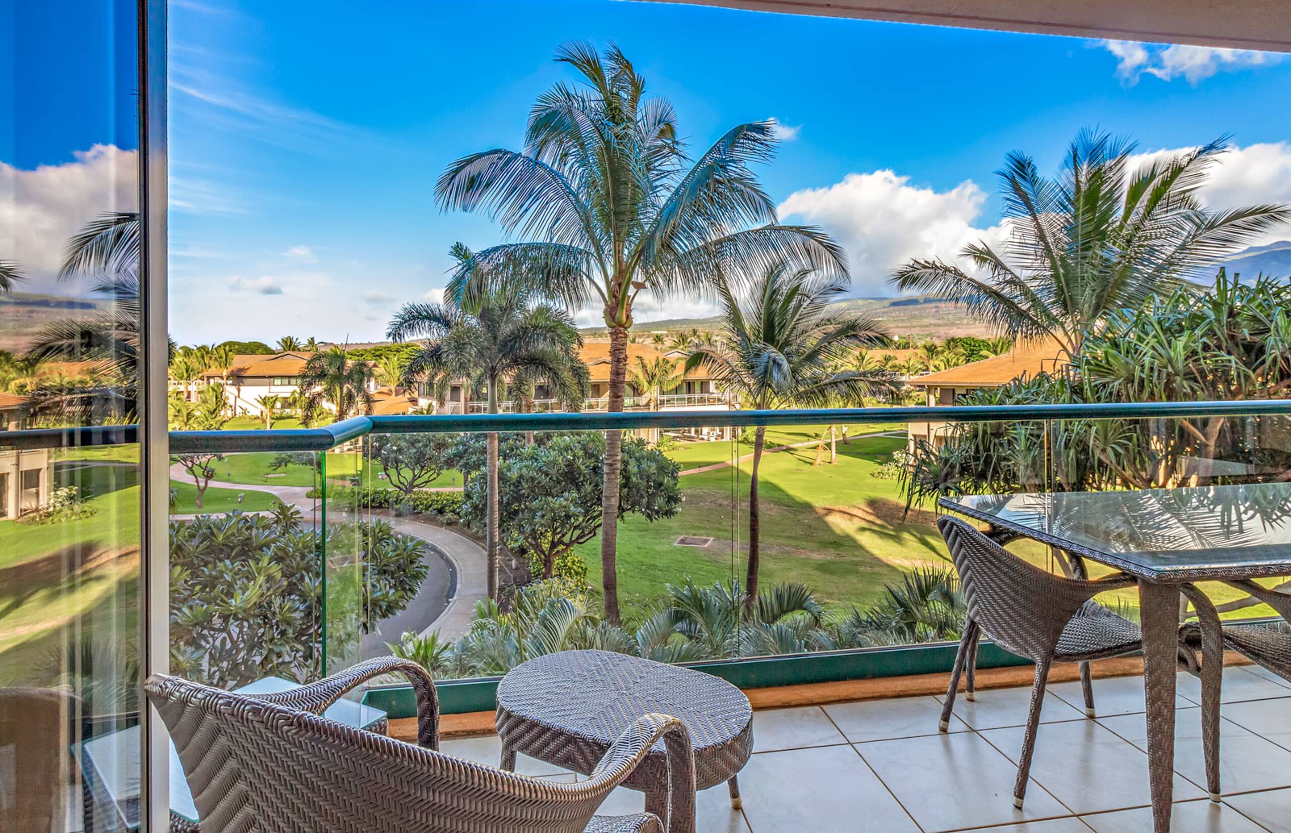 Condo in Lahaina · ★4.0 · 2 bedrooms · 3 beds · 2 baths - Image 13