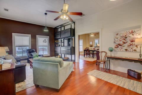 Charming Southern Bungalow Convenient to Savannah