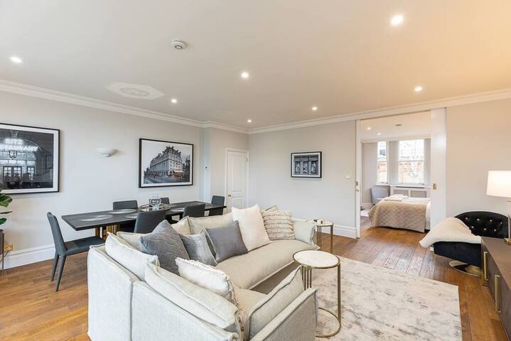 Astonishing flat near Mayfair & Piccadilly Circus gallery image 5