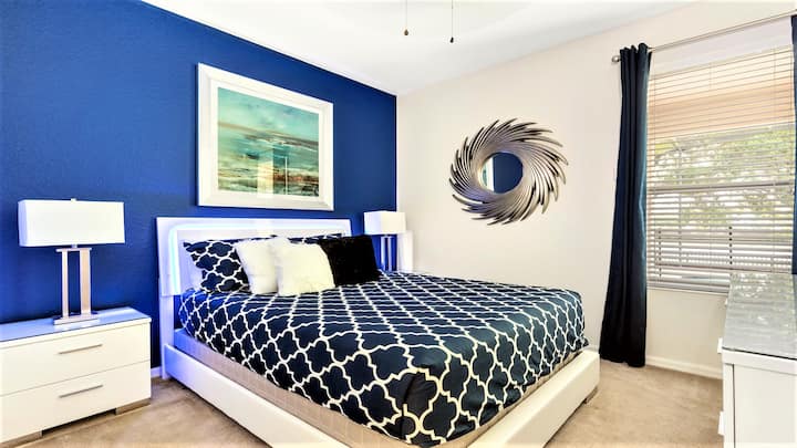 Chumba cha kulala cha upana wa futi tano kwa kiwango cha pili