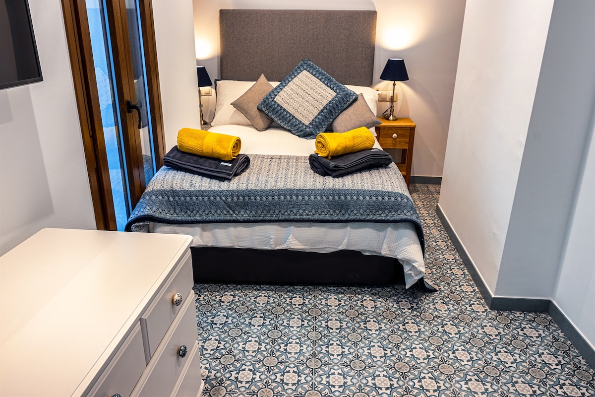 Ground floor bedroom - large double