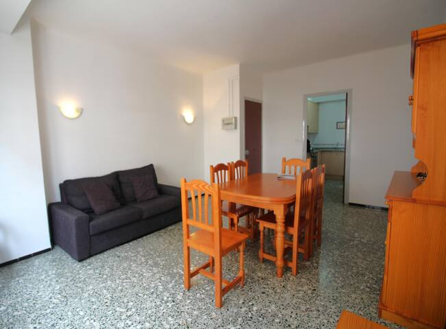 s. elcano 1-e – bright apartment, just 100 meters gallery image 2