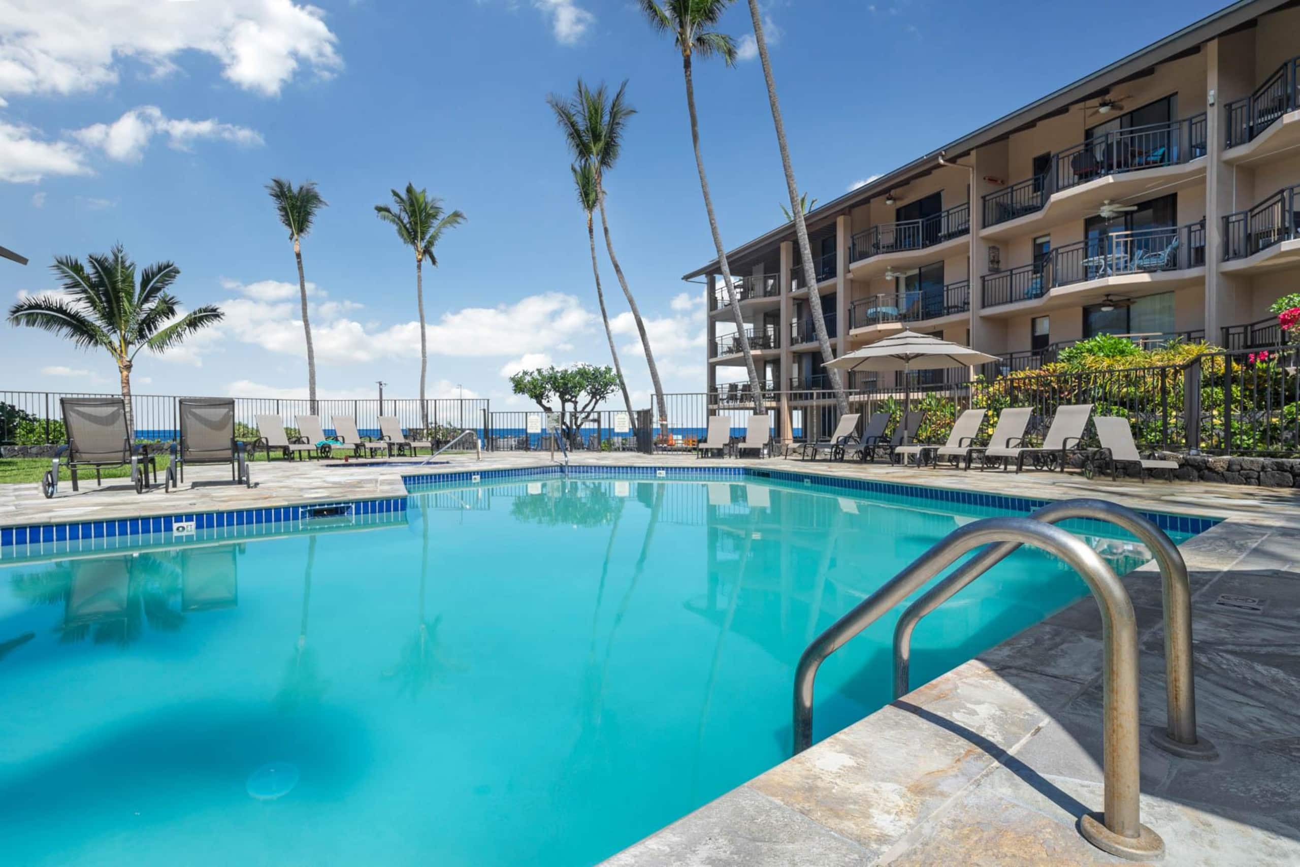Condo in Kailua-Kona · ★4.94 · 2 bedrooms · 3 beds · 2 baths - Image 26