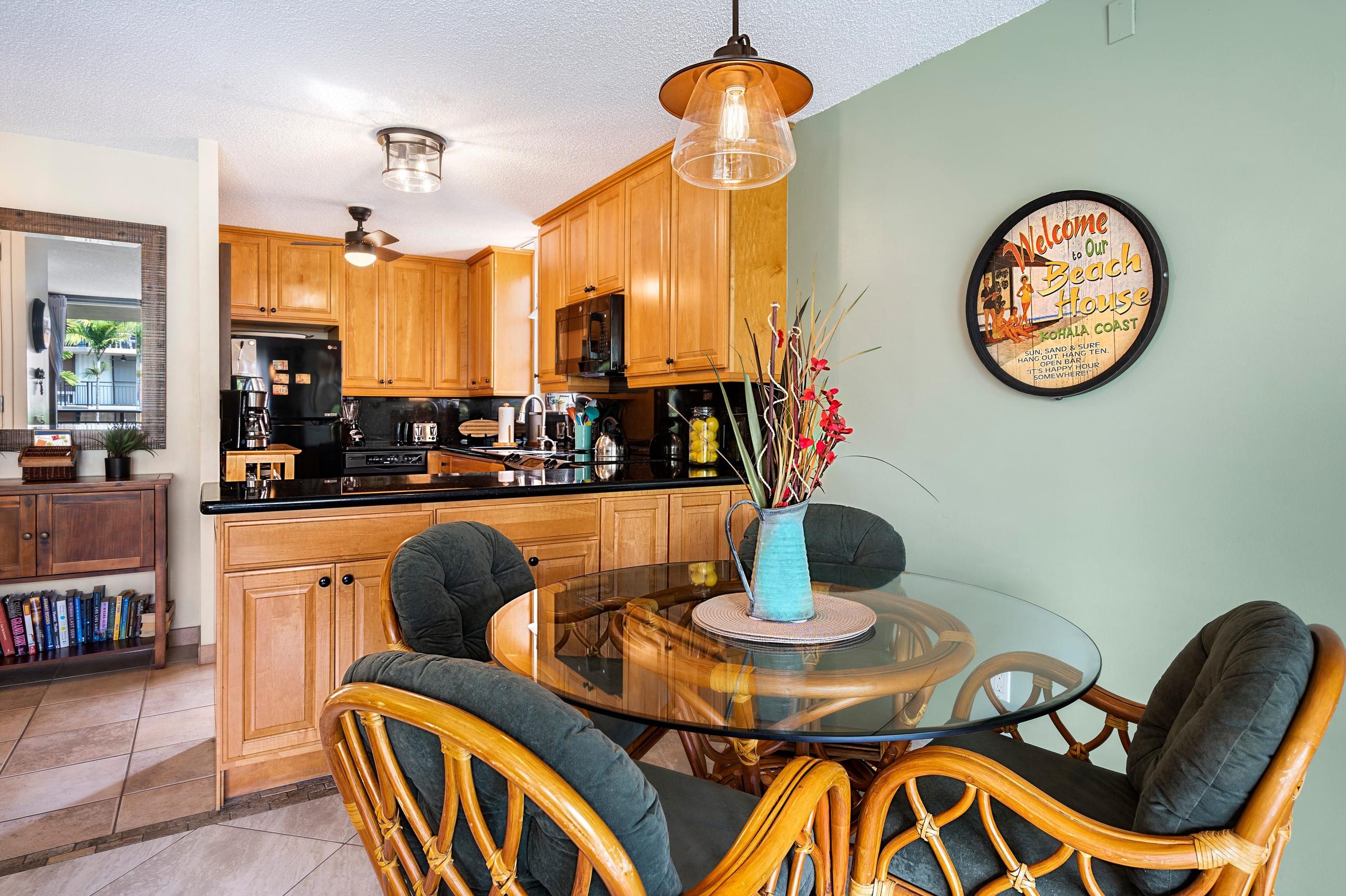 Condo in Kailua-Kona · ★4.94 · 2 bedrooms · 3 beds · 2 baths - Image 6