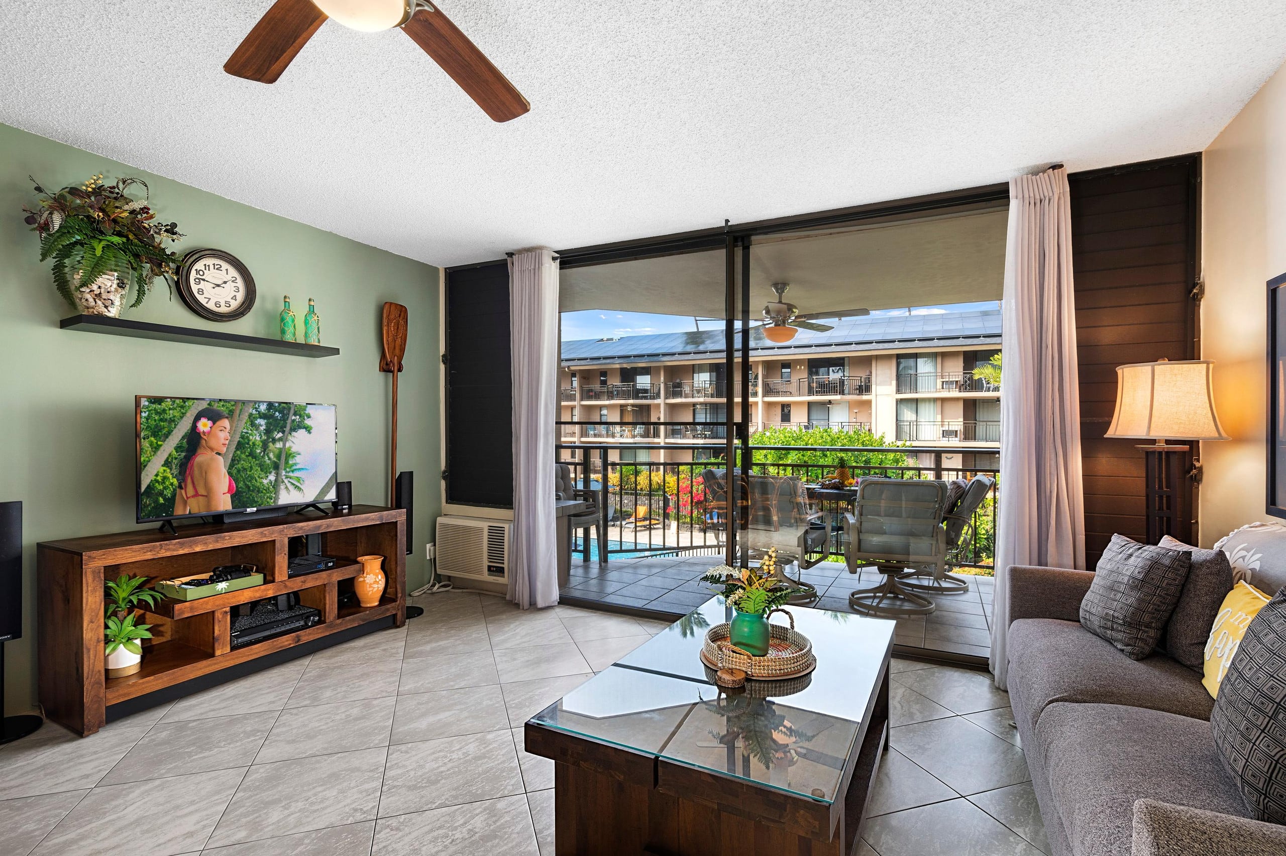 Condo in Kailua-Kona · ★4.94 · 2 bedrooms · 3 beds · 2 baths - Image 3