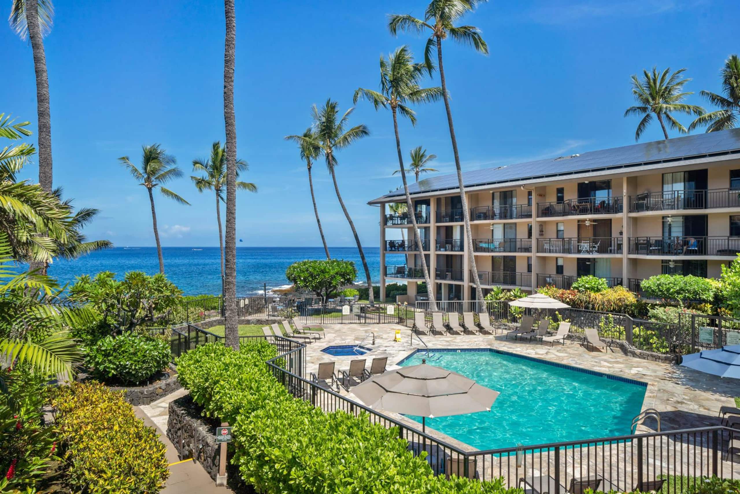 Condo in Kailua-Kona · ★4.94 · 2 bedrooms · 3 beds · 2 baths - Image 22