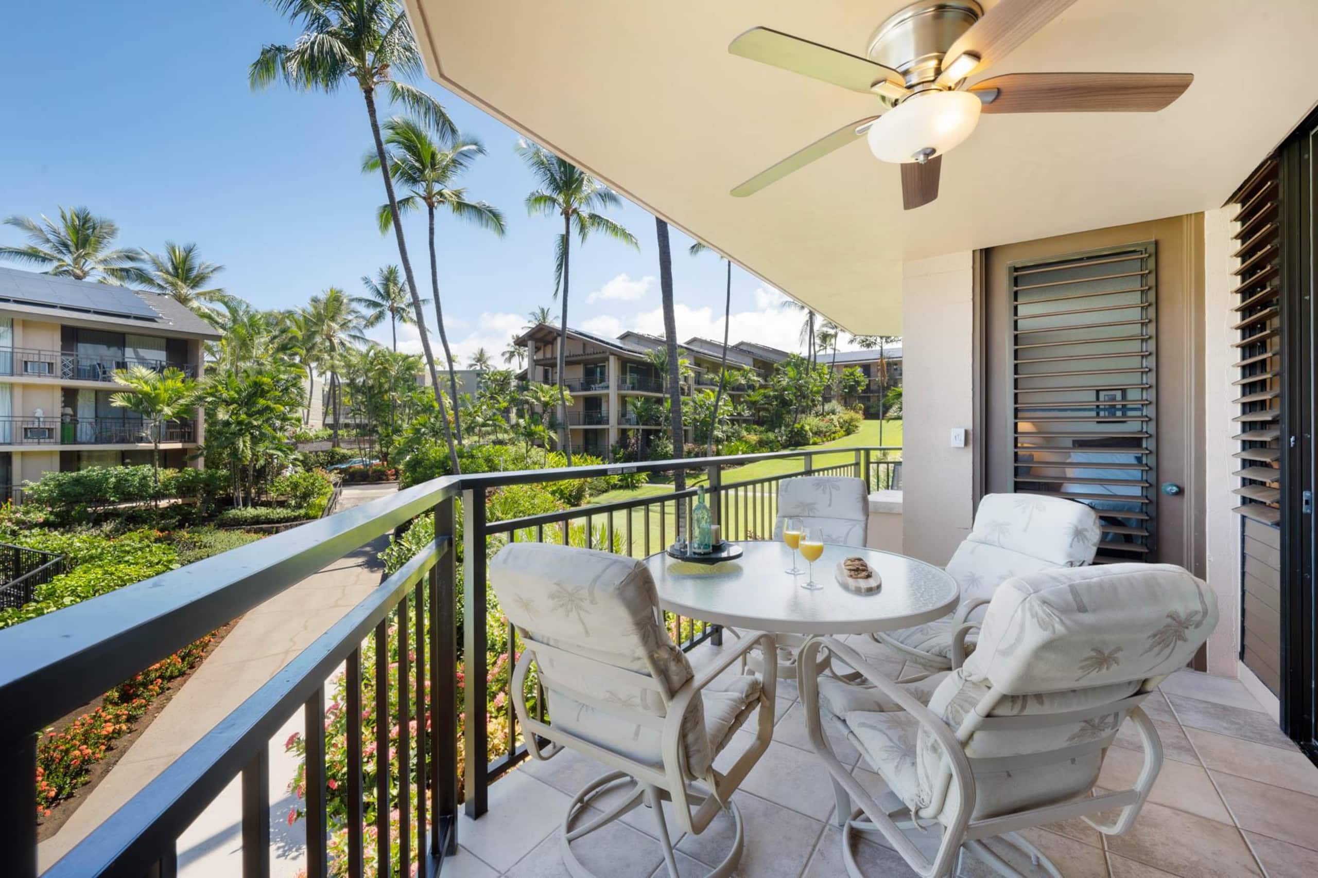 Condo in Kailua-Kona · ★4.94 · 2 bedrooms · 3 beds · 2 baths - Image 23