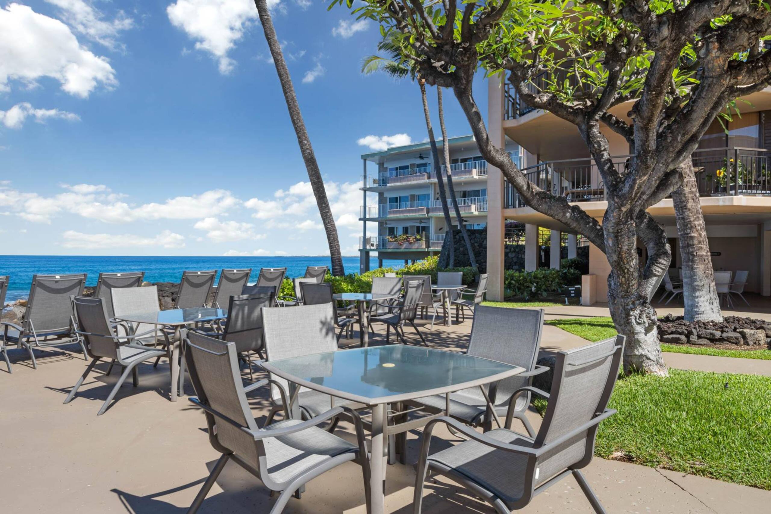 Condo in Kailua-Kona · ★4.94 · 2 bedrooms · 3 beds · 2 baths - Image 29