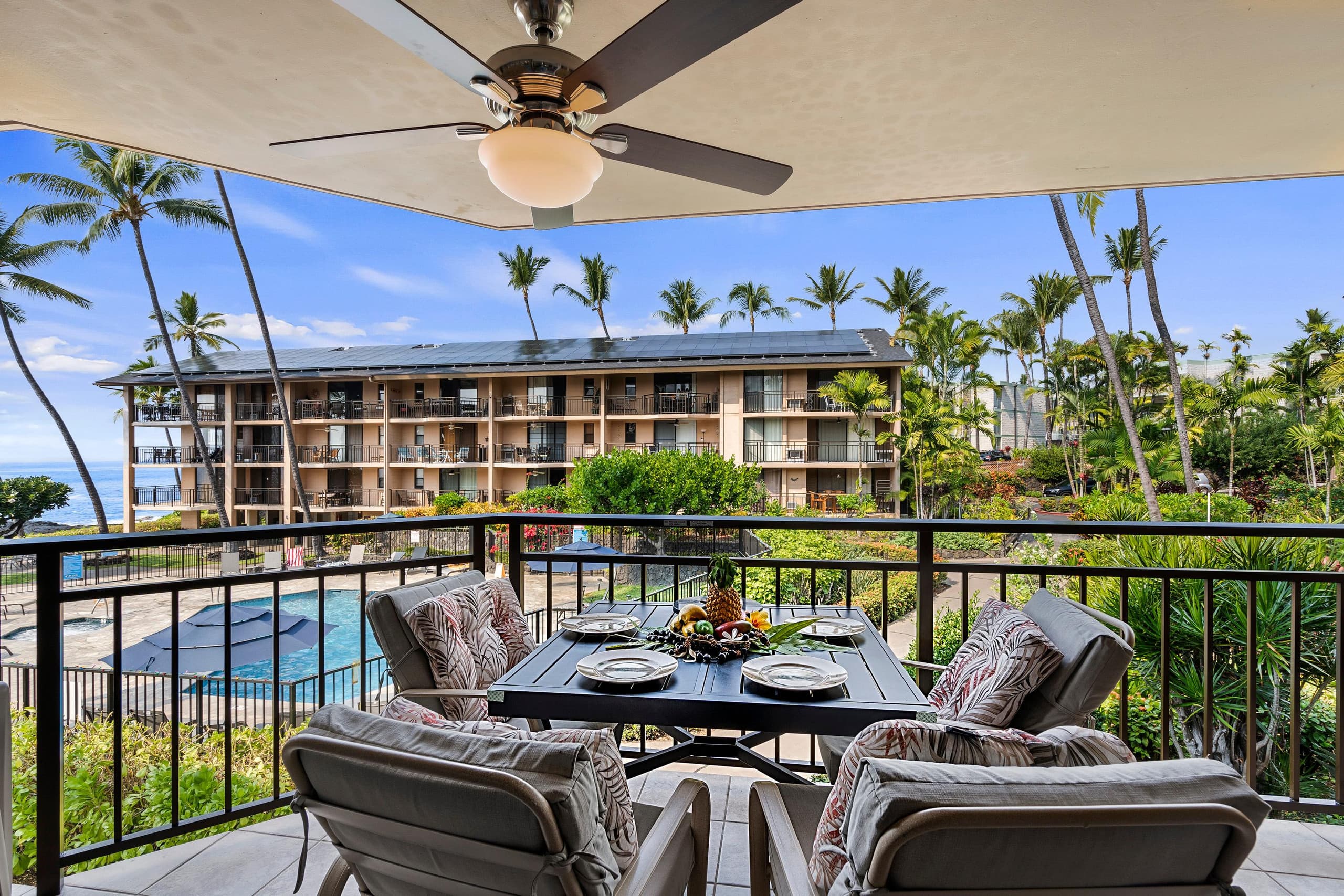 Condo in Kailua-Kona · ★4.94 · 2 bedrooms · 3 beds · 2 baths - Image 2