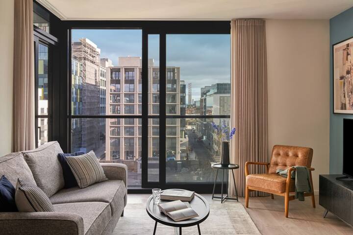 Sonder at Britain Quay | 2BR Apartment w/ Balcony