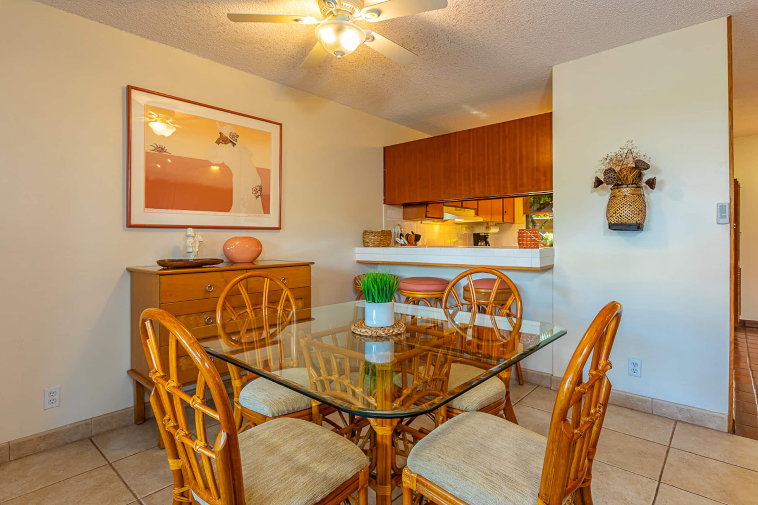 Townhouse in Kihei · ★4.28 · 2 bedrooms · 5 beds · 2.5 baths - Image 8