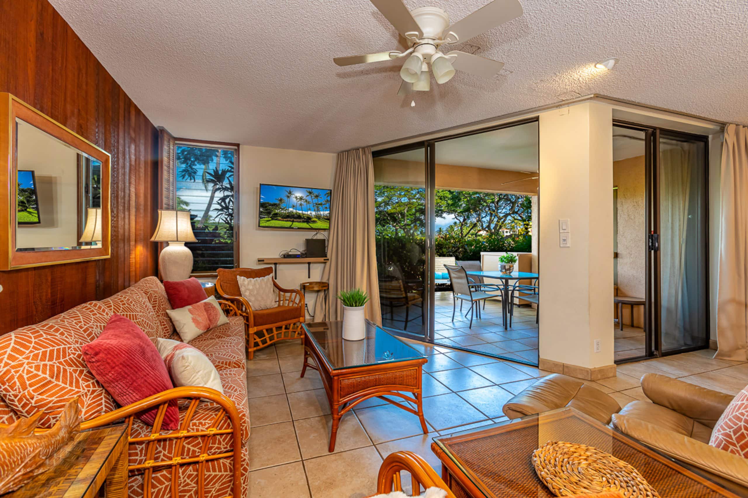 Townhouse in Kihei · ★4.28 · 2 bedrooms · 5 beds · 2.5 baths - Image 6