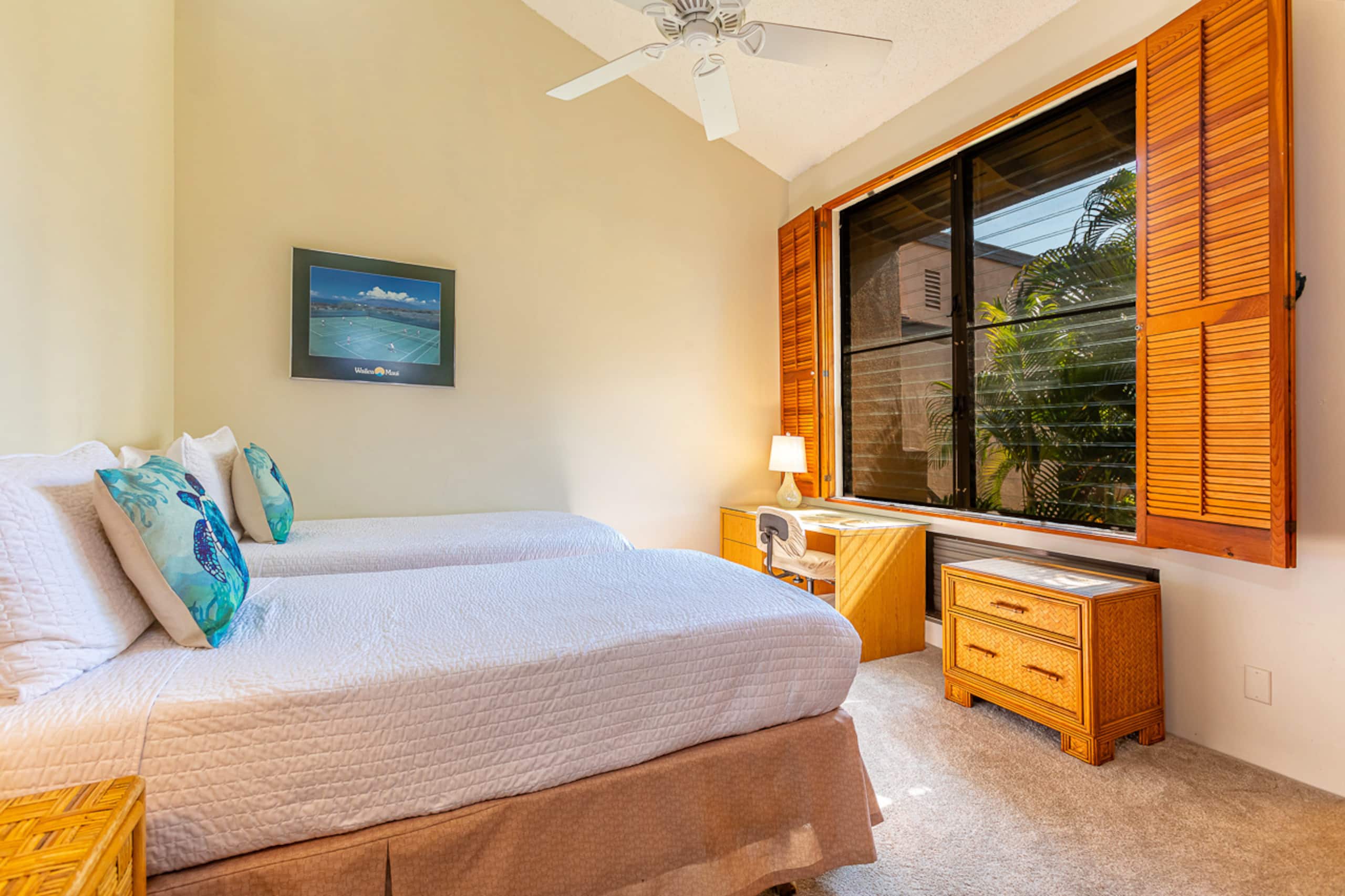 Townhouse in Kihei · ★4.28 · 2 bedrooms · 5 beds · 2.5 baths - Image 21