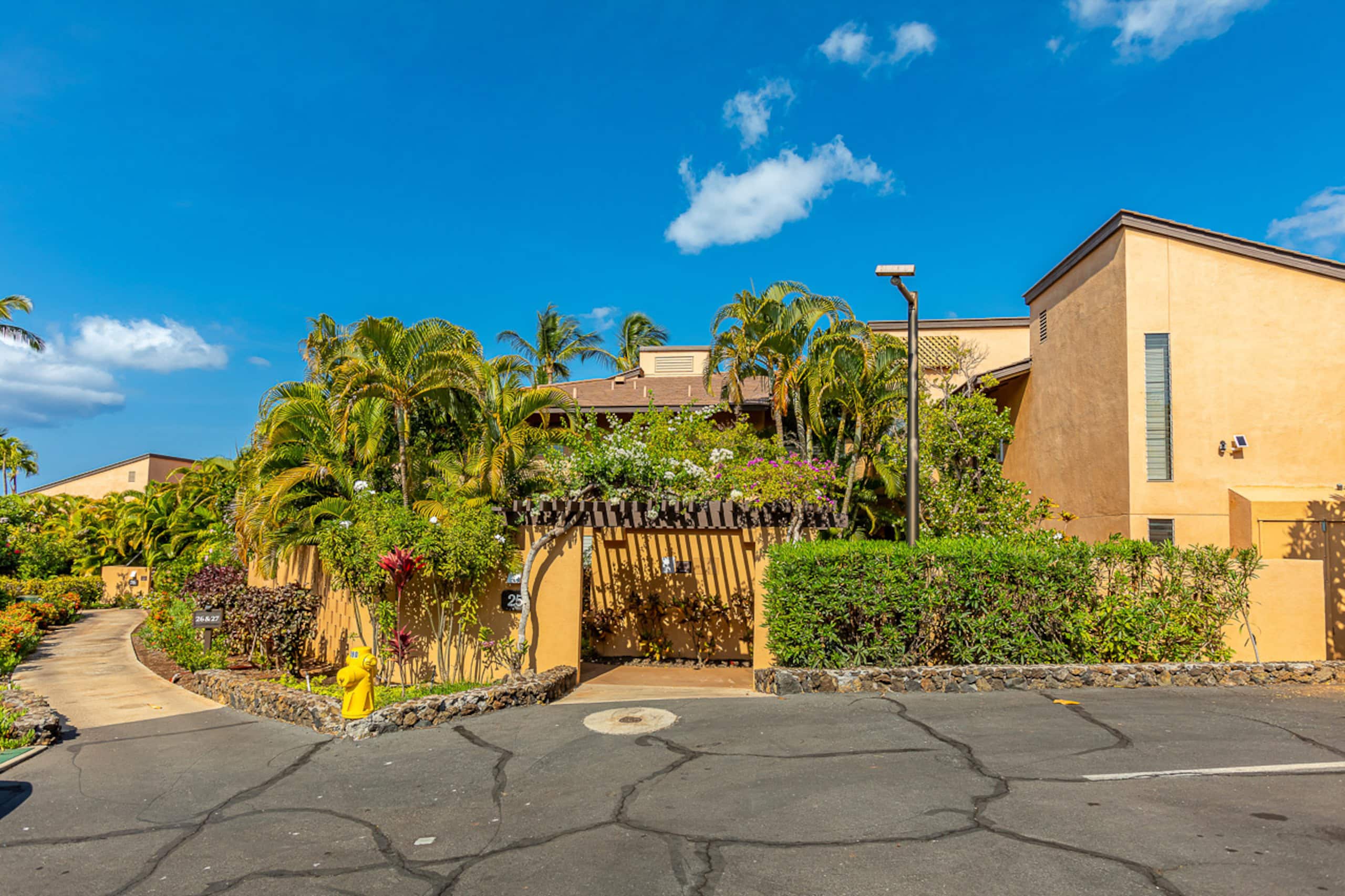 Townhouse in Kihei · ★4.28 · 2 bedrooms · 5 beds · 2.5 baths - Image 26