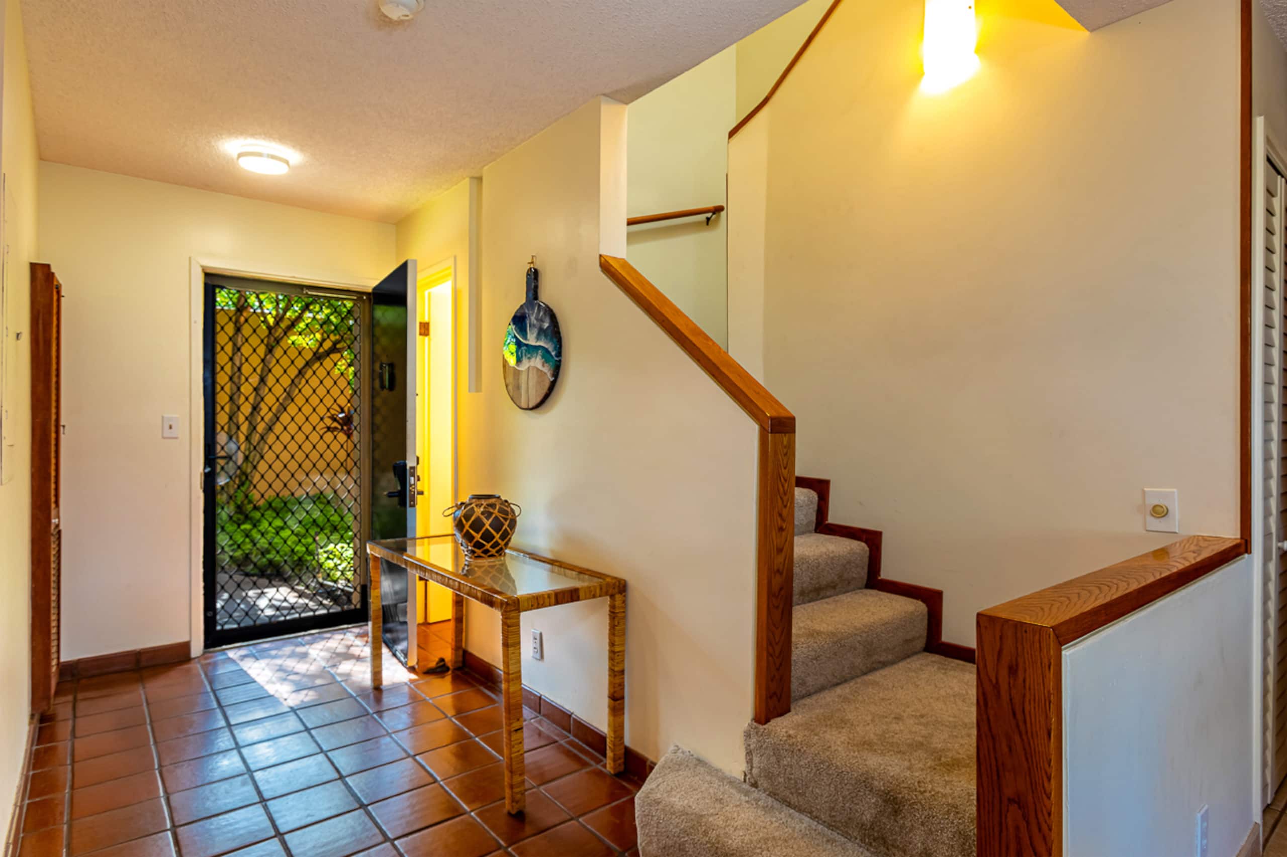 Townhouse in Kihei · ★4.28 · 2 bedrooms · 5 beds · 2.5 baths - Image 10