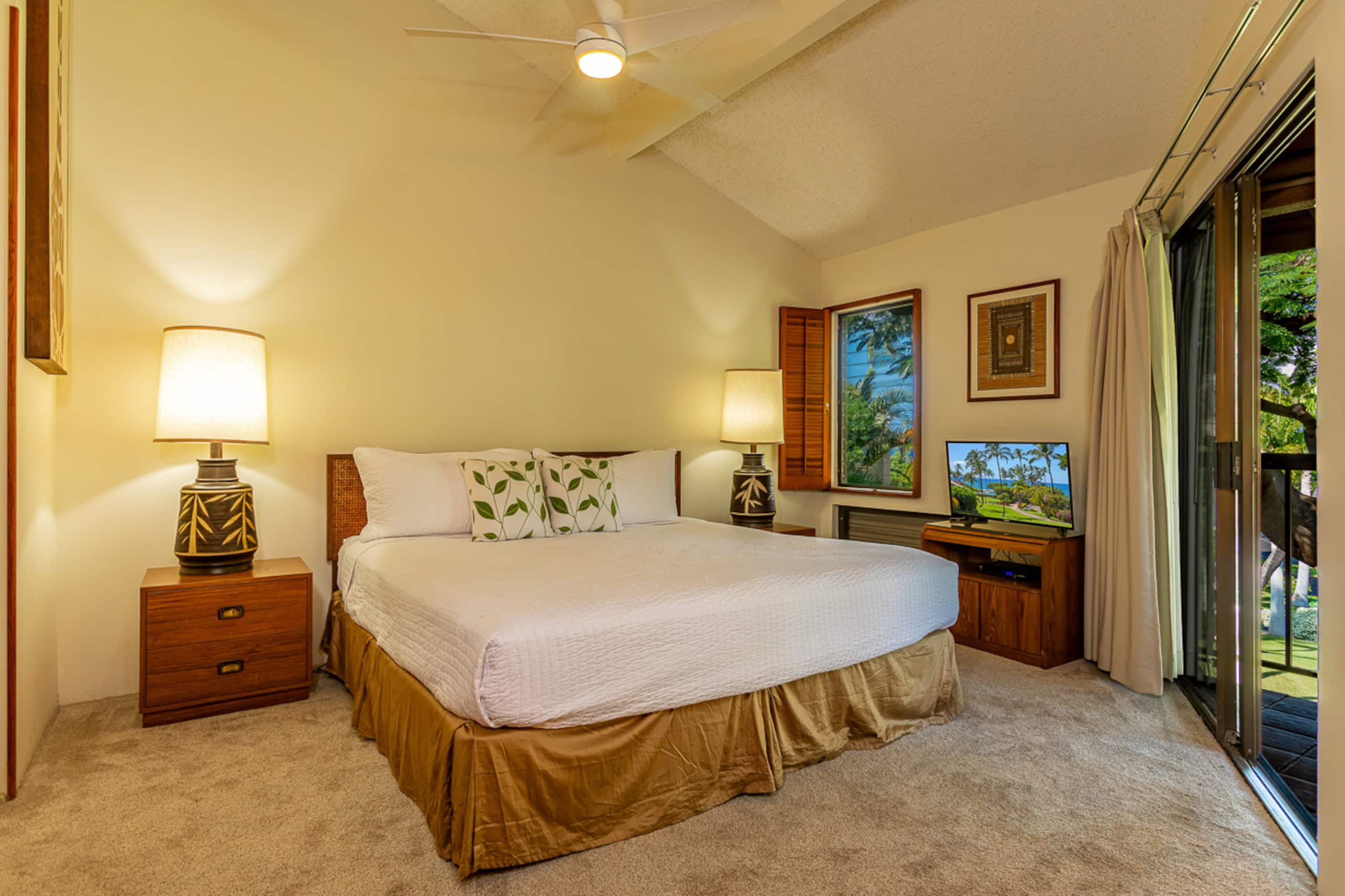 Townhouse in Kihei · ★4.28 · 2 bedrooms · 5 beds · 2.5 baths - Image 18