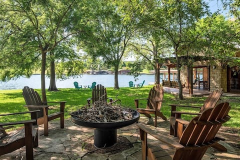 Casita Grove-2 Lakeside Homes w/Casita & Boat Lift