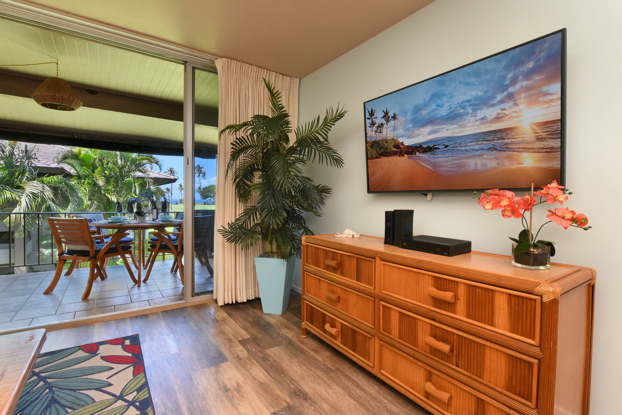 Condo in Lahaina · ★4.77 · 1 bedroom · 2 beds · 1 bath - Image 8