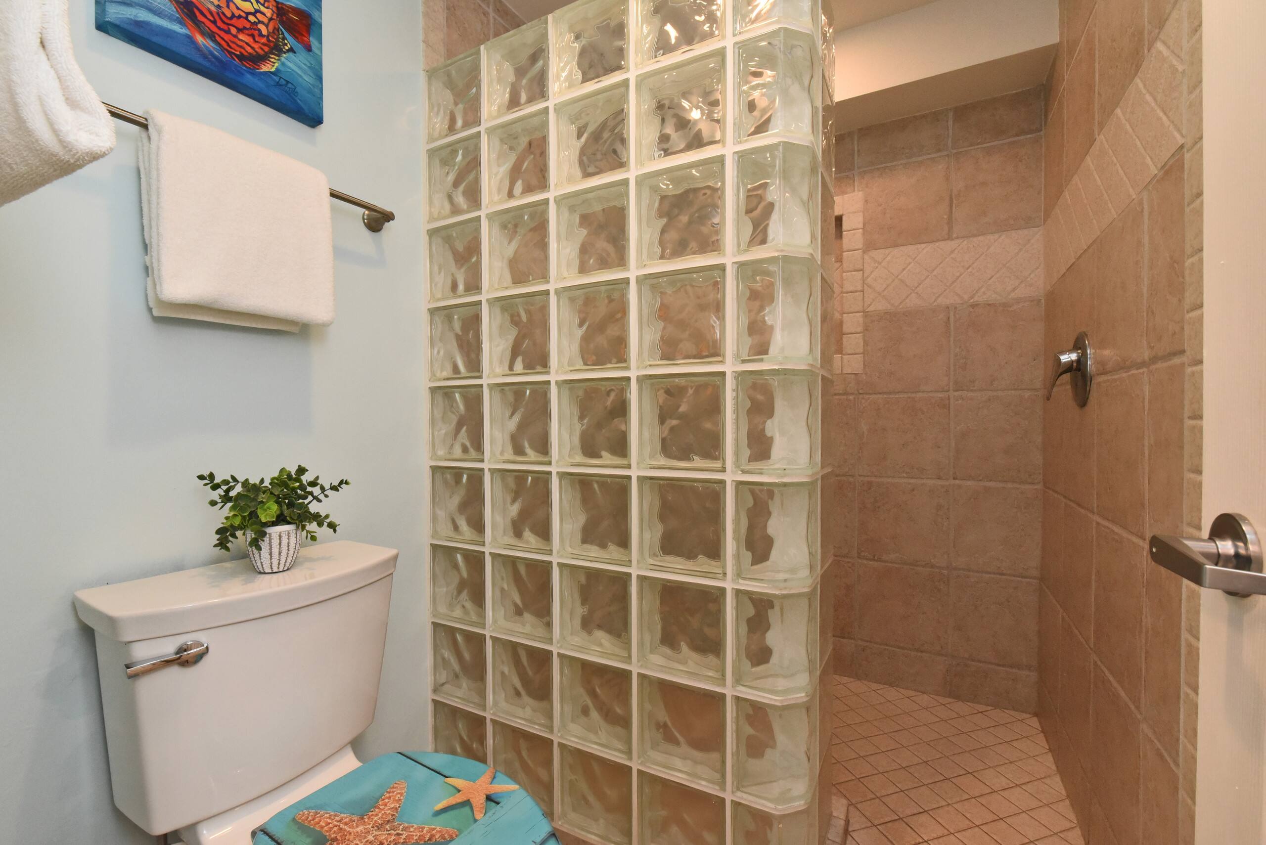 Condo in Lahaina · ★4.77 · 1 bedroom · 2 beds · 1 bath - Image 21
