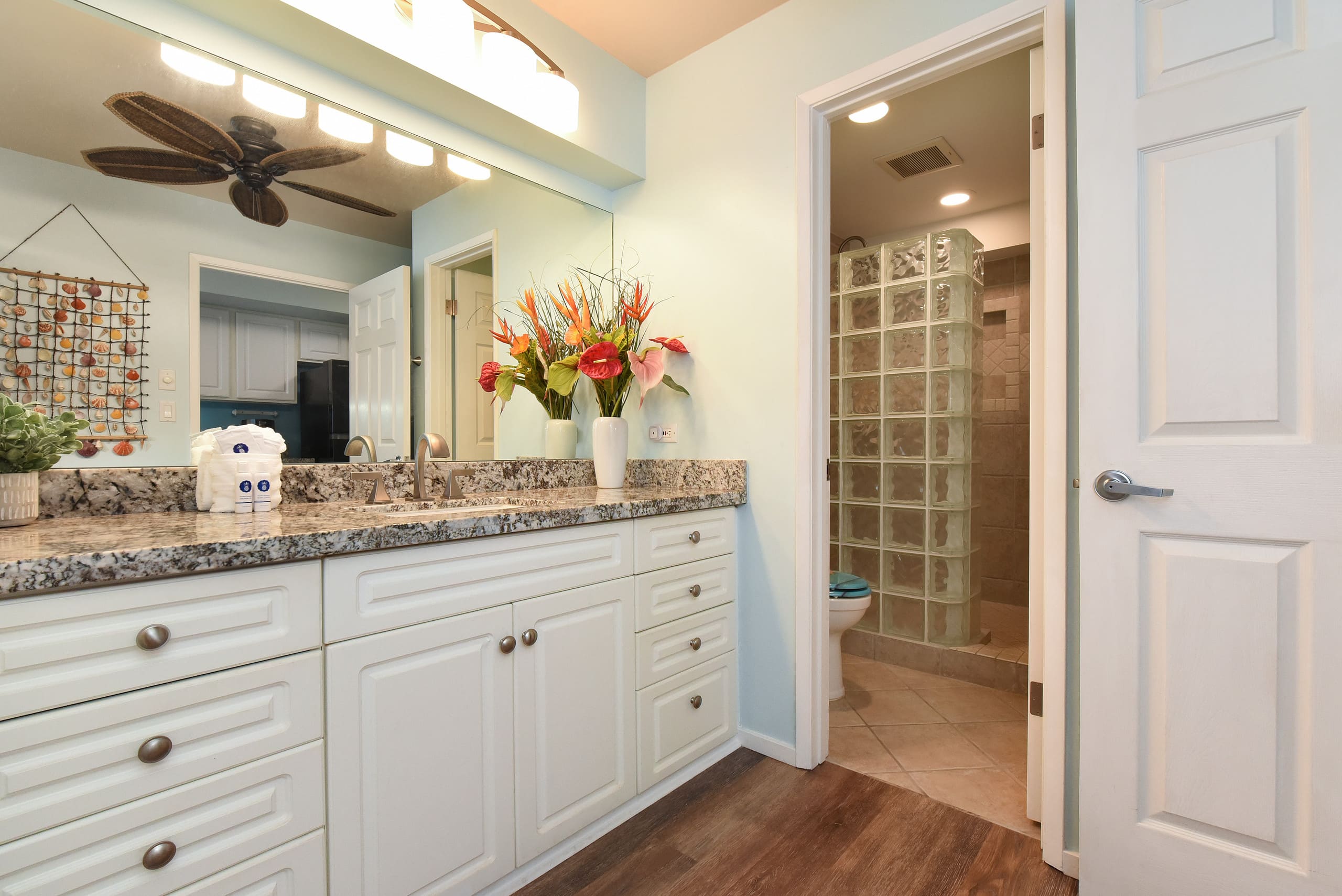 Condo in Lahaina · ★4.77 · 1 bedroom · 2 beds · 1 bath - Image 19