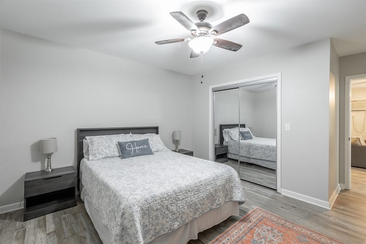 Spálňa s manželskou posteľou 2