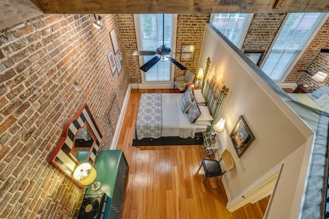 Unwind Vacation Rentals Image