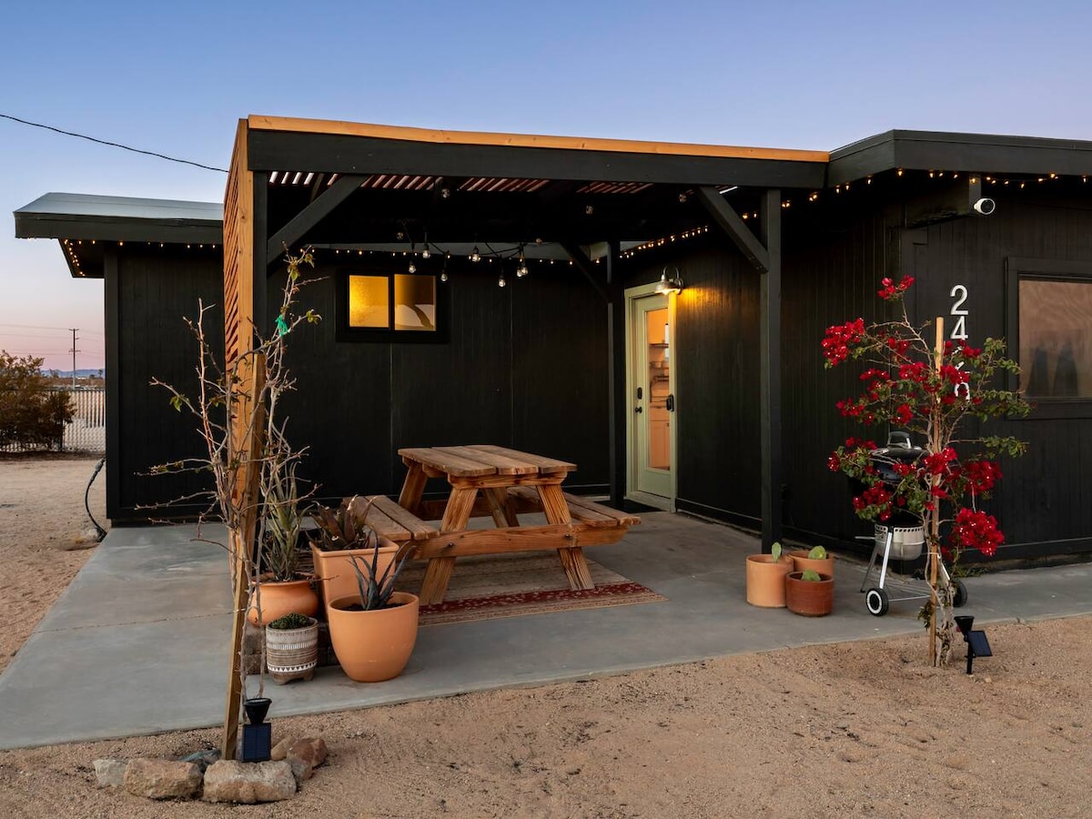 The Wild Kindness: Hot tub, Firepit, EV + Dogs Ok - Houses for