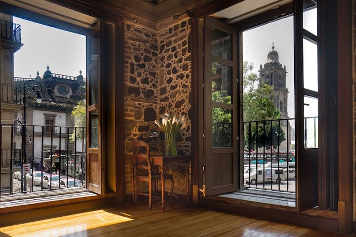 CASA SAUTO 4 Wake-up with the Cathedral. Fam Suite