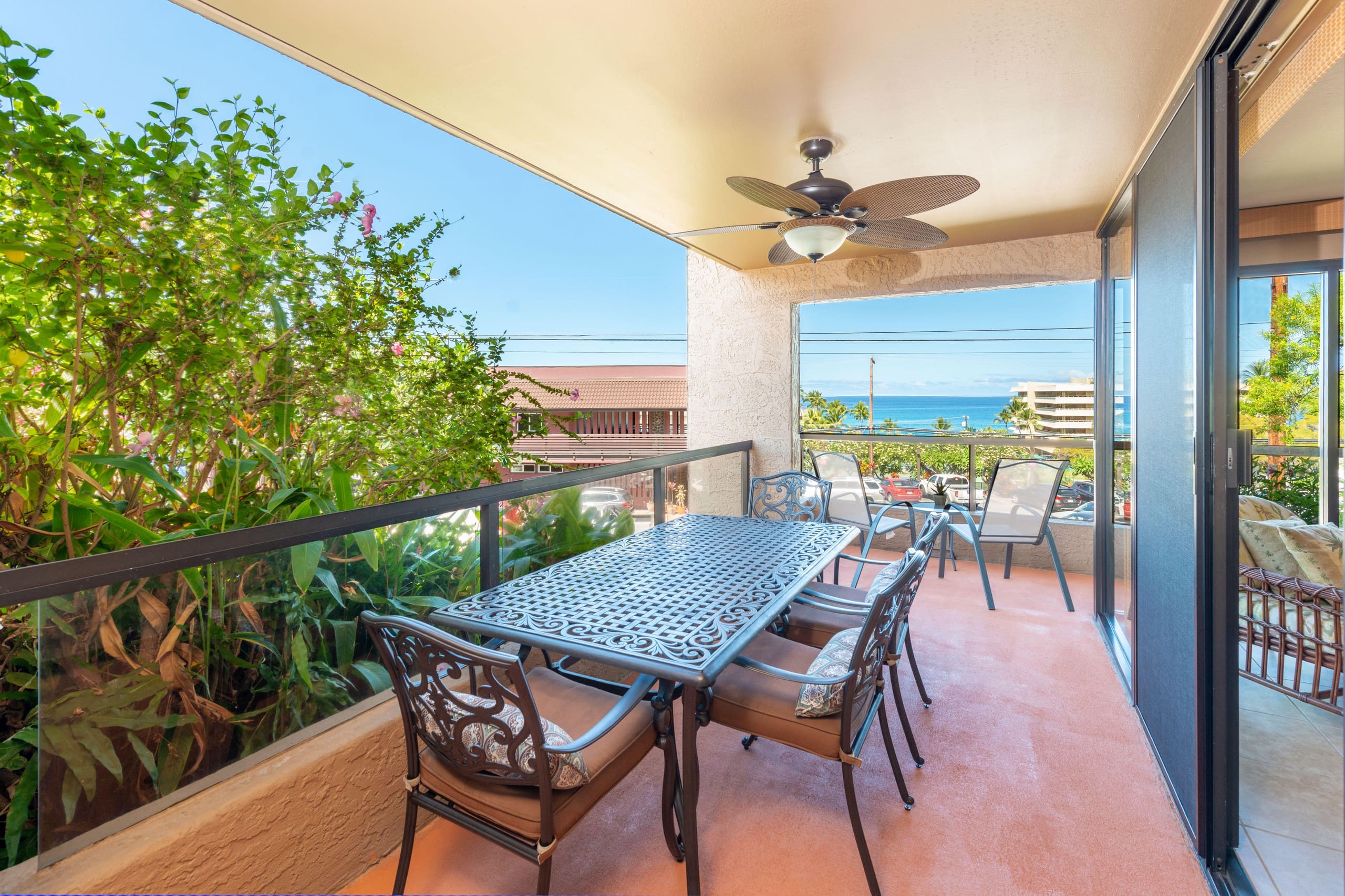 Condo in Kailua-Kona · ★4.87 · 2 bedrooms · 4 beds · 3 private baths - Image 8